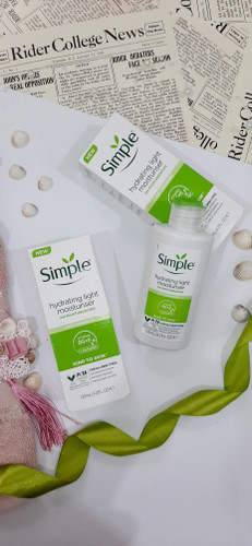 کرم Simple Hydrating Light